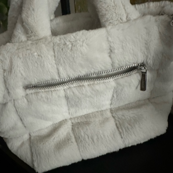Lululemon Fleece Quilted Tote Mini - Bone 5L - Picture 4 of 7